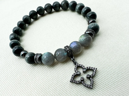 Pavé Clover Eagle Eye / Labradorite Bracelet
